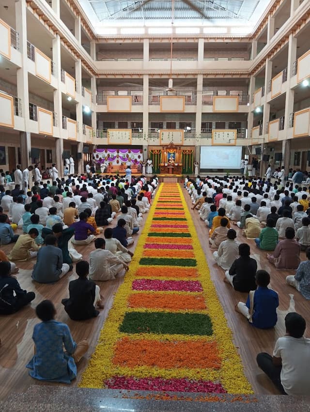 Shree Swaminarayan Gurukul International School Gallery 1