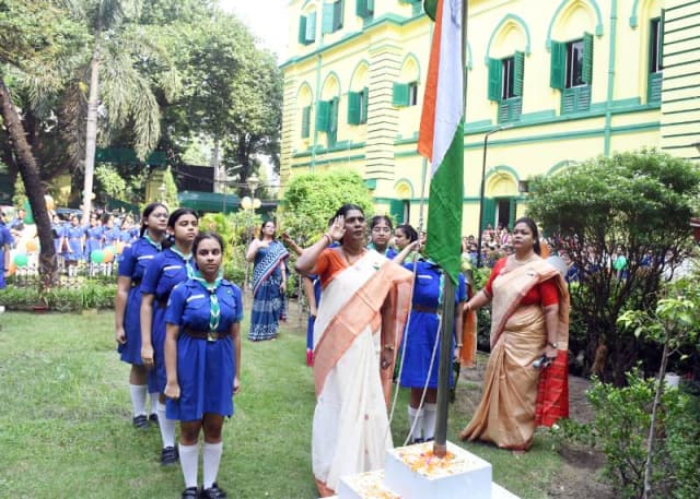 Pratt Memorial School Gallery 12