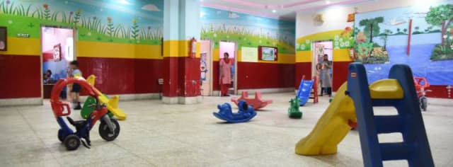 The Omni School Gallery 2