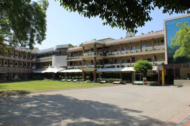 Lokmanya Vidya Niketan Gallery 0