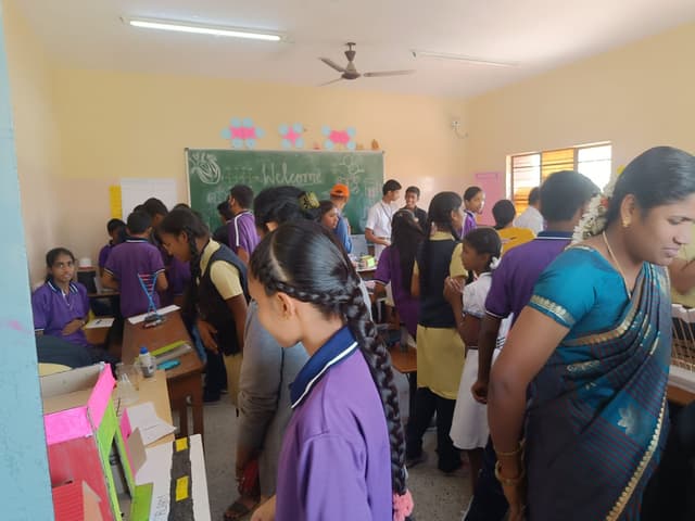 Vidya Bharathi English School Gallery 7