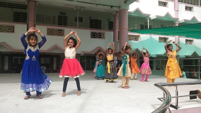 AKT Memorial Vidya Saaket School Gallery 10