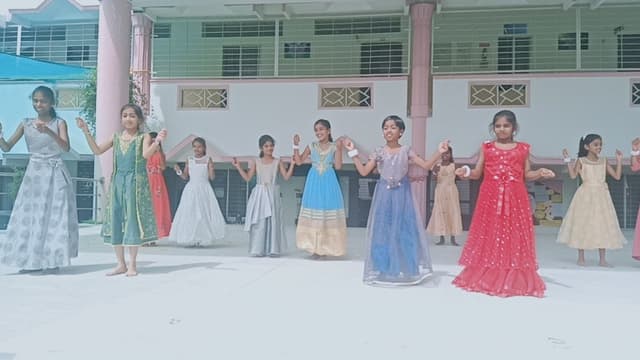 AKT Memorial Vidya Saaket School Gallery 7