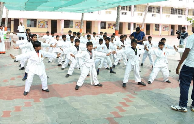 AKT Memorial Vidya Saaket School Gallery 3