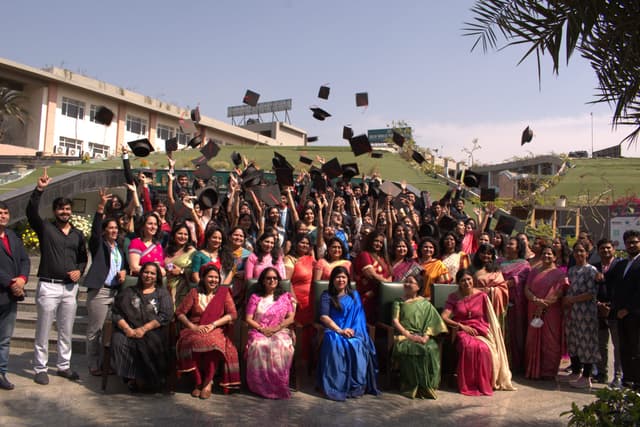 Delhi World Public School Gallery 13