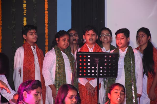 Yuvashakti Model School Gallery 21